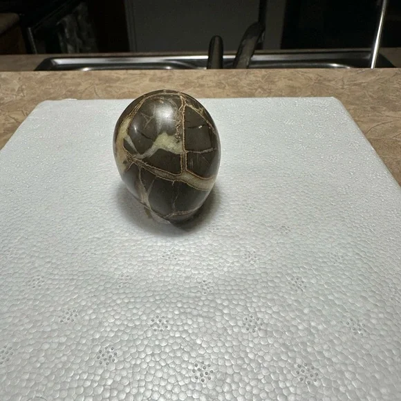 Vintage Large Septarian (Dragon Stones) Egg weighing 229 grams - Picture 5 of 9